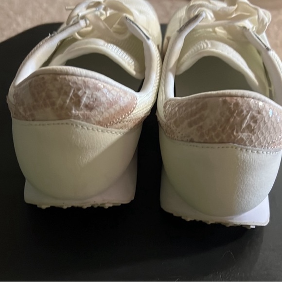 Neutral Nikes - Picture 2 of 3